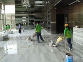 使用刷地機(jī)應(yīng)注意的事項(xiàng)有哪些?